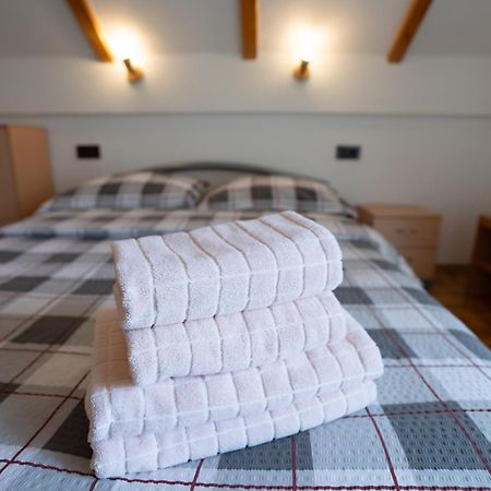 Apartman Miramare Оточац Экстерьер фото