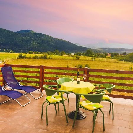 Apartman Miramare Оточац Экстерьер фото