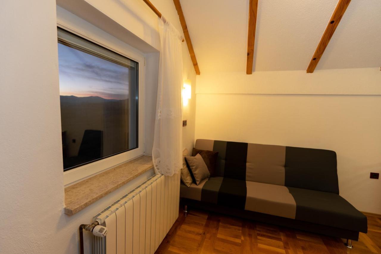 Apartman Miramare Оточац Экстерьер фото