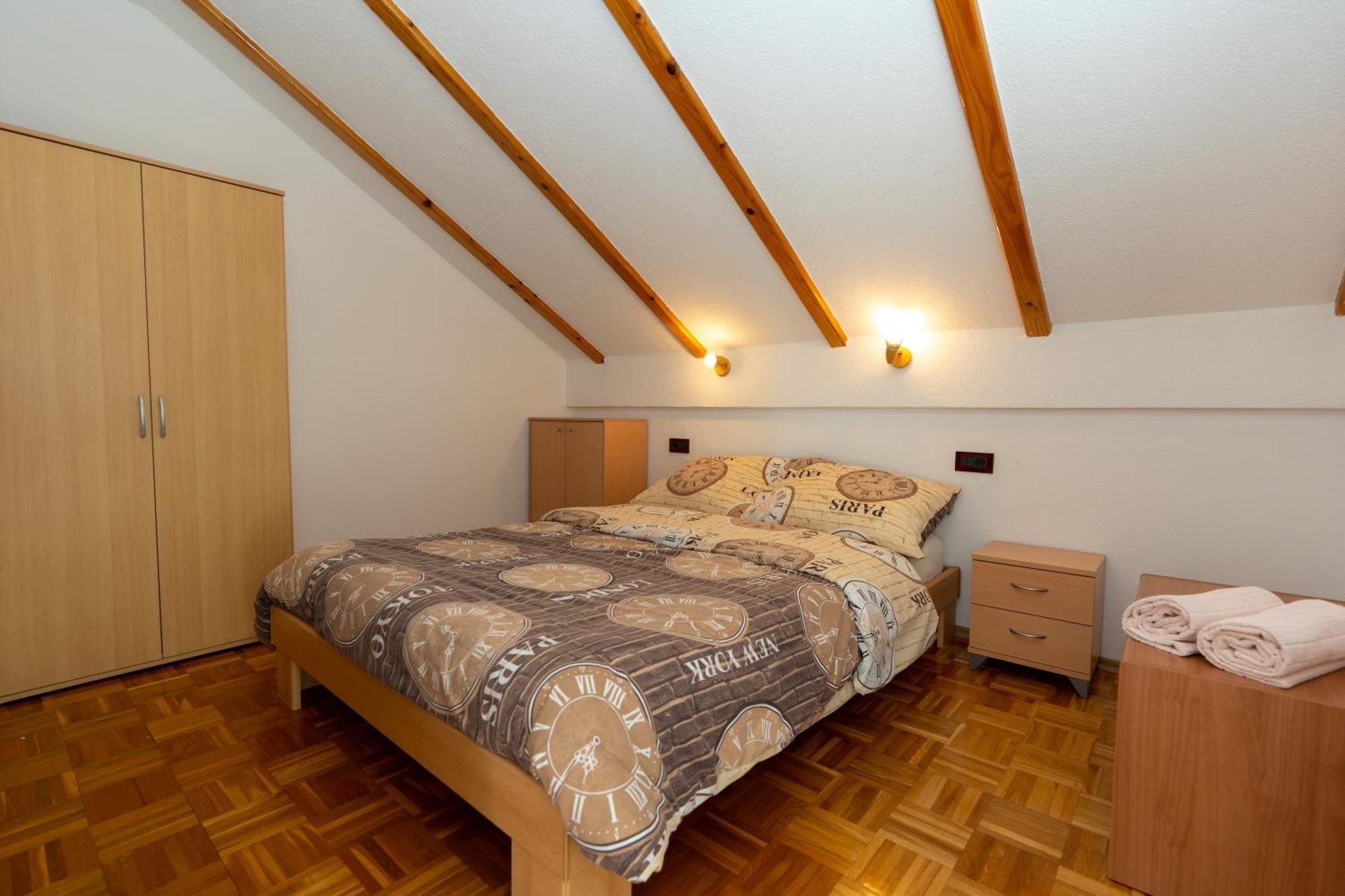 Apartman Miramare Оточац Экстерьер фото
