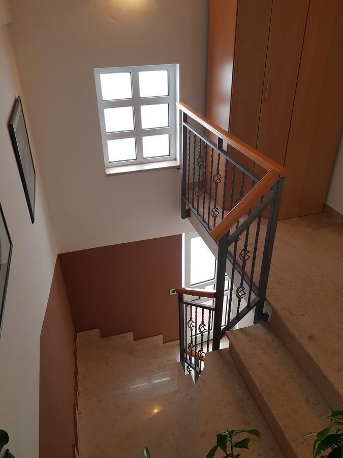 Apartman Miramare Оточац Экстерьер фото