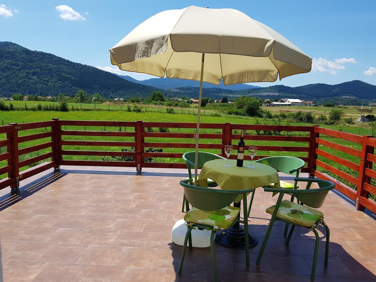 Apartman Miramare Оточац Экстерьер фото